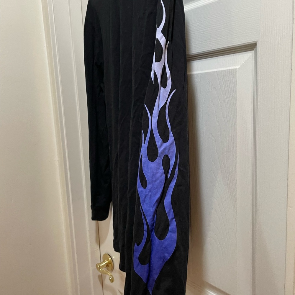 Flame sleeve comfy T-shirt from LF
